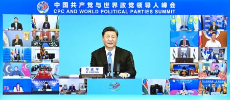 2021年7月6日,习近平在北京出席中国共产党与世界政党领导人峰会并发表主旨讲话。新华社记者 李响 摄 2021年7月6日,习近平在北京出席中国共产党与世界政党领导人峰会并发表主旨讲话。新华社记者 李响 摄