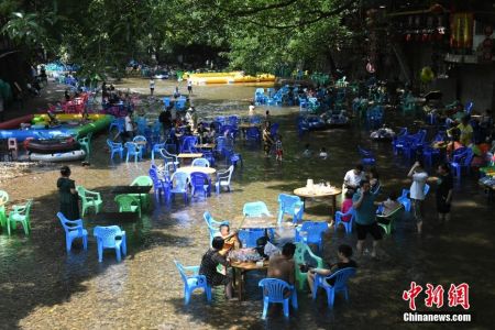 中新社记者 周毅 摄 中新社记者 周毅 摄