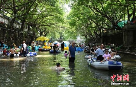 中新社记者 周毅 摄 中新社记者 周毅 摄