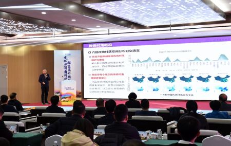 　　12月20日，第四届“文化旅游看河北——探美五彩传统村落”媒体行活动在河北省邢台市信都区前南峪村启动。韩冰 摄