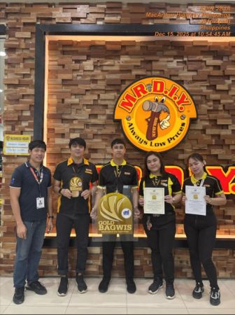 MR.DIY Jumbo Jenra Apalit team beams with pride as they receive the prestigious DTI GOLD BAGWIS Award — a symbol of their unwavering commitment to consumer rights, ethical business practices, and service excellence. Awarded on December 15, 2025 in Pampanga MR.DIY Jumbo Jenra Apalit team beams with pride as they receive the prestigious DTI GOLD BAGWIS Award — a symbol of their unwavering commitment to consumer rights, ethical business practices, and service excellence. Awarded on December 15, 2025 in Pampanga