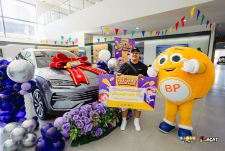 Jagat, BingoPlus award BYD Sealion 6 DM-i to 30-year-old delivery rider Jess Mar Mallari Jagat, BingoPlus award BYD Sealion 6 DM-i to 30-year-old delivery rider Jess Mar Mallari