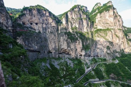 锡崖沟挂壁公路。武俊杰 摄