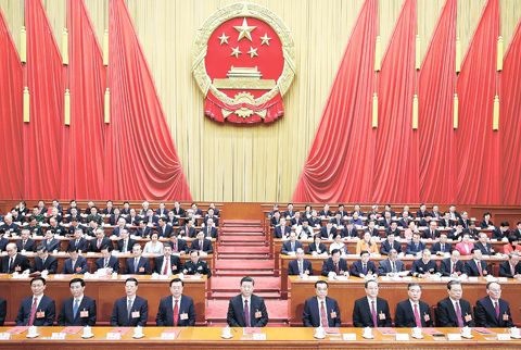 3月20日，第十三屆全國人民代表大會第一次會議在北京人民大會堂閉幕。習近平等黨和國家領導人在主席台就座。