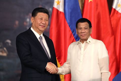 圖為杜特地總統昨天在總統府歡迎來菲進行國事訪問的中國國家主席習近平。