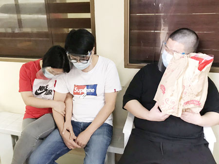 計順省國調局昨日逮捕3名來自馬尼拉的中國人。他們涉嫌以80萬披索企圖購買菲律濱護照。