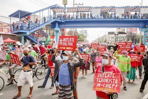 五一工會(KMU)領導的各個勞工團體于勞動節聚集在計順市的Welcome