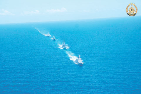 菲美日澳昨日在西菲海首次進行聯合演習。（菲海軍供圖）