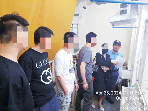 警方週四在巴蘭玉計市的一次救援行動中逮捕了四名網絡博彩工作人員。