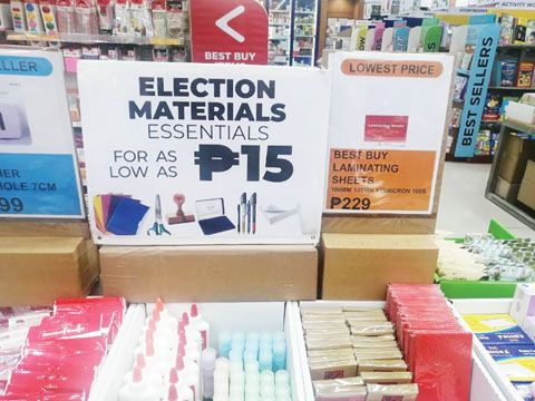 針對選舉署的信函,國民書店表示將停止在其某分店的選舉材料必需品區銷售錢幣信封。
