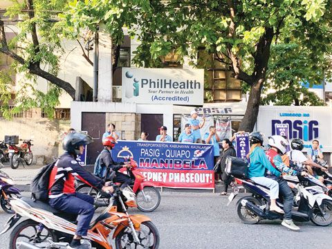 週一(3月24日)上午,運輸團體「Manibela」於巴石市發起抗議活動,該市為其三日罷駛行動的重點區域之一。