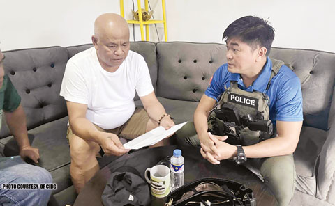 菲國警刑偵組週二逮捕南烏皮社現任社長及其妻子，兩人涉嫌與2024年該社副社長謀殺案有關。