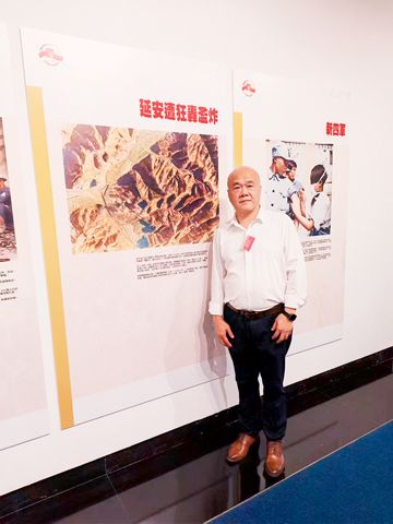 楊正紅對記者表示,父親楊棋龍自1982年便開始尋找祖父的安葬地點,如今父親患病,由自己接手經過漫長尋找過程。(中通社)