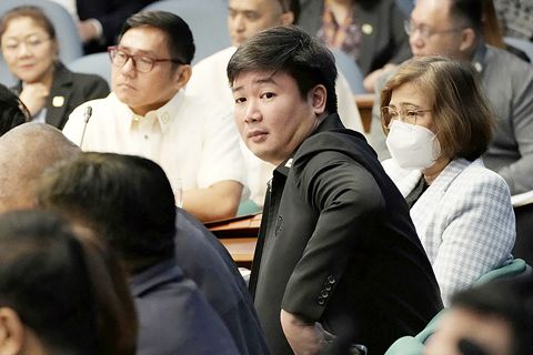 前公造部工程師布萊斯·埃里克森·赫南德斯9月8日出席巴西市參議院藍帶委員會防洪工程調查聽證會。(美聯社)