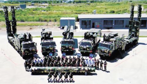 菲海軍陸戰隊公開首套布拉莫斯反艦導彈連裝備。