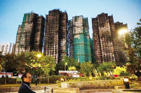 宏福苑7幢大廈26日下午發生五級大火，經兩天日以繼夜搶救，28日終將大火救熄。事件至今造成128死79傷，另有逾百人情況未明。