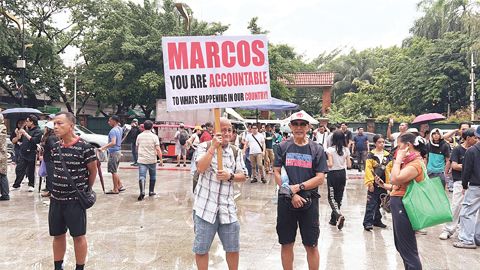 人民聯合倡議持續在文尼法壽廣場舉行集會。