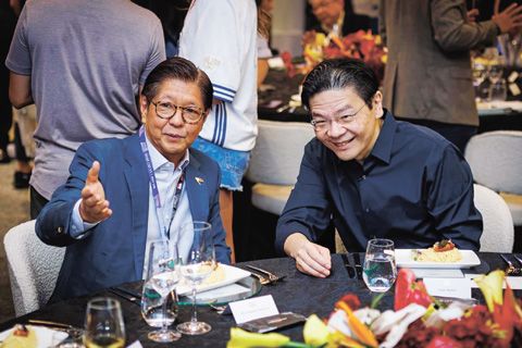 新加坡總理黃循財在F1新加坡大獎賽期間於社交媒體分享照片，包括他與小馬科斯總統的晚餐。