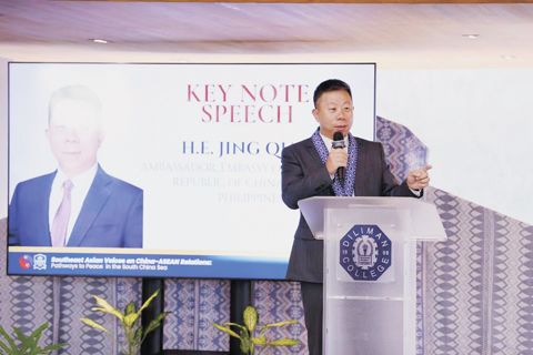 10月15日，井泉大使出席主題為「中國—東盟關系的東南亞聲音：南海和平之路」的第二屆迪利曼對話會並發表主旨演講。