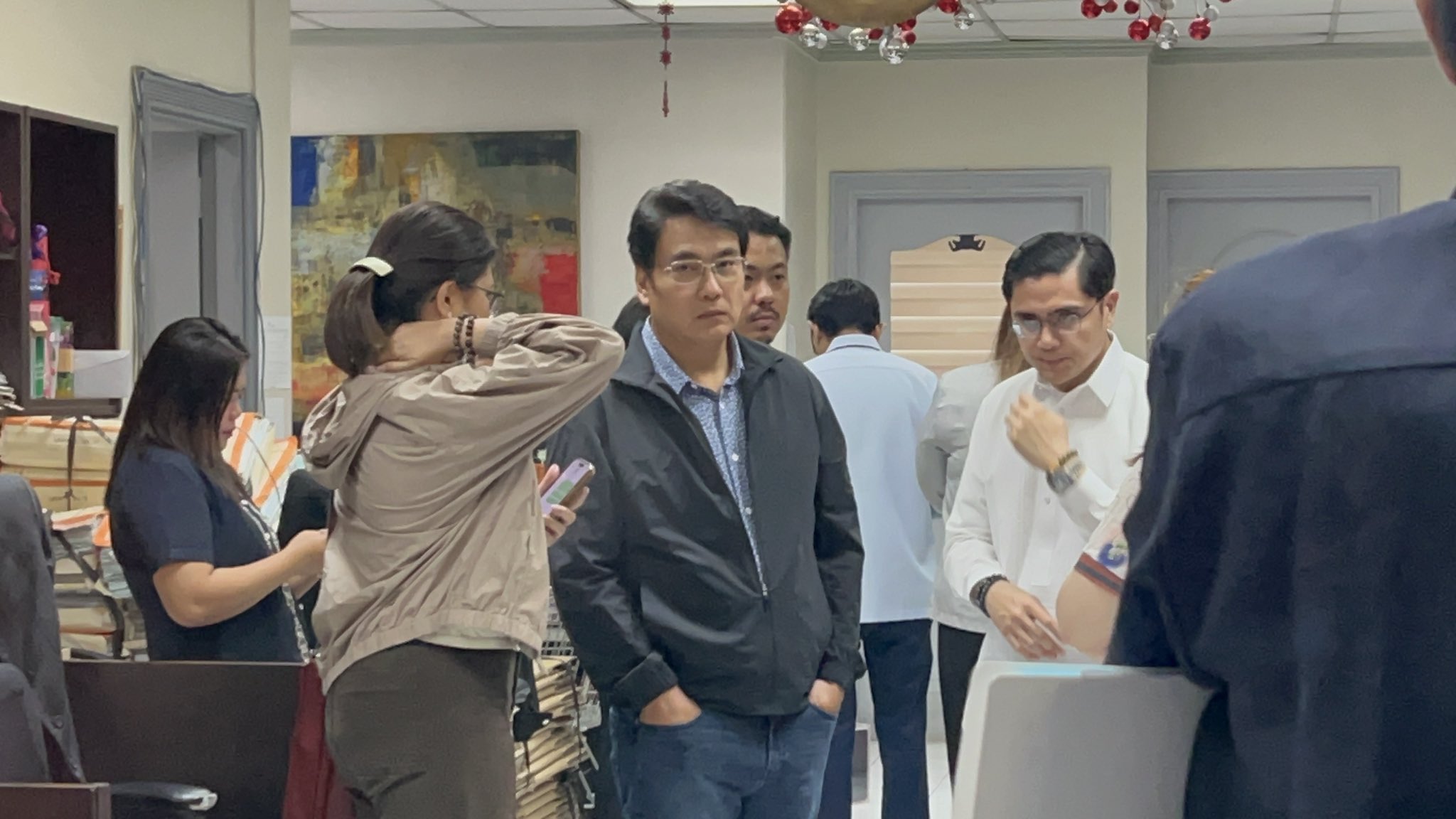 前參議員黎未惹昨日在廉政法庭提交9萬披索保釋金，但仍羈押在計順市監獄內候審。