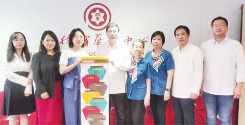 (圖片說明)左起:張夢瑤、閔健、於豔、黃端銘、楊美美、洪湄玲、林有耐、林峰。