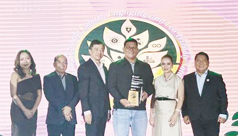 圖片(由左至右):內湖省仙沓羅沙市環境與自然資源官Maria