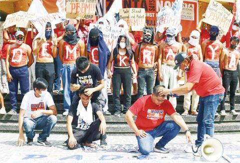 親國家。週六(2024