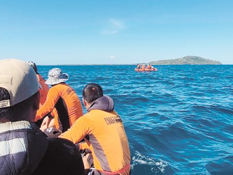 菲律濱海岸警衛隊週二在描絲蘭海域找到了沉沒的MV
