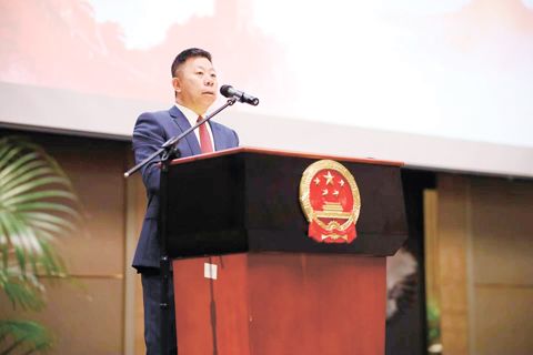 中國駐菲律濱使館隆重舉行慶祝中國人民解放軍建軍99週年招待會。圖為中國駐菲大使井泉致辭。