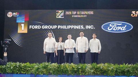 代表福特菲律濱公司領獎的是該公司政府及企業事務總監Kent