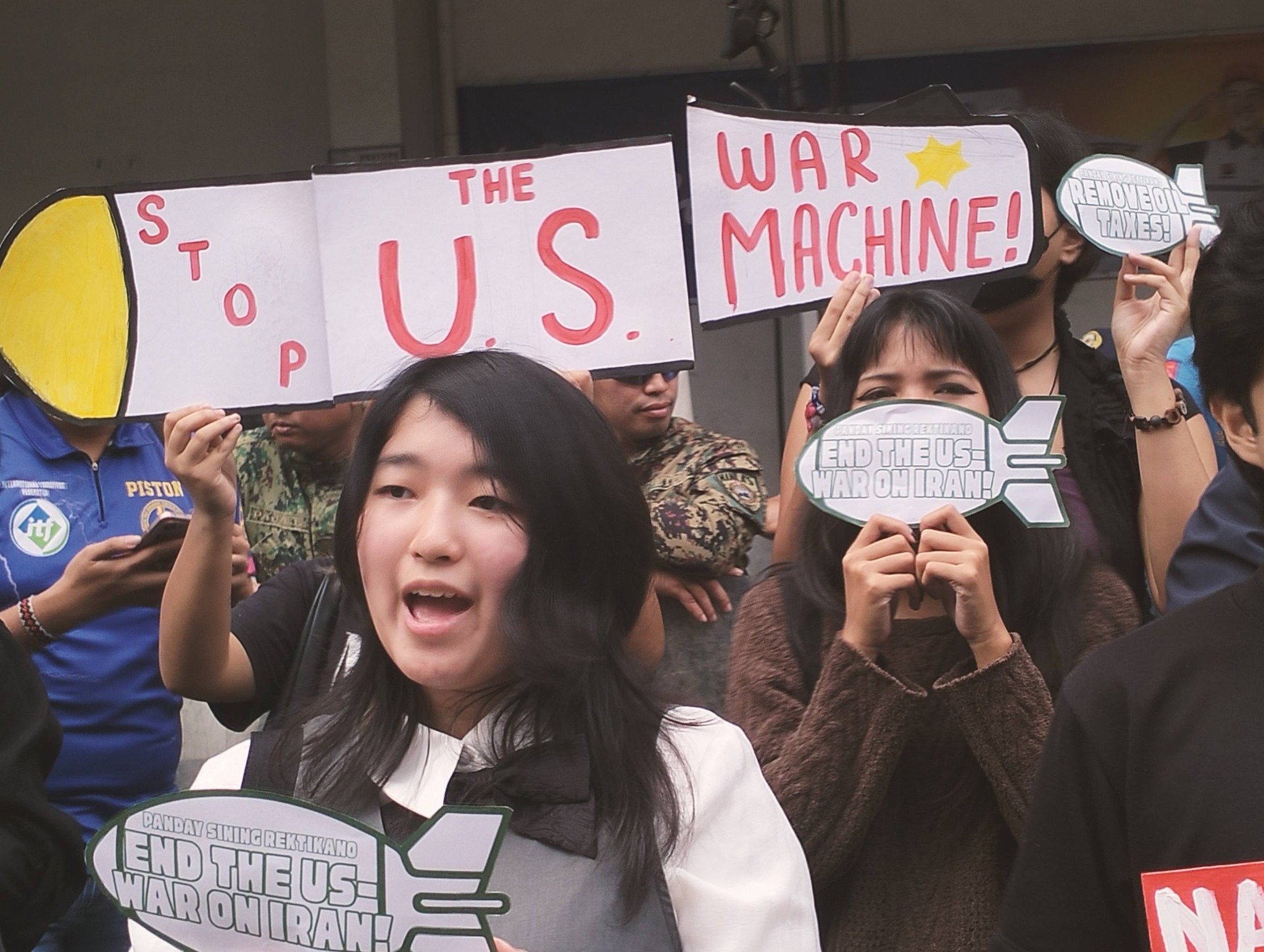 拉剎大學的學生於昨日加入了「薪水日抗議」活動，抗議美以對伊朗發動侵略戰爭。