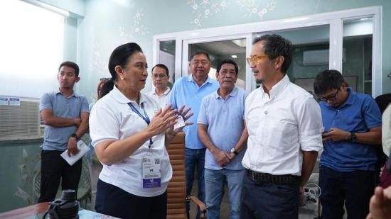 公造部長迪順週二與那牙市長羅貝禮道會面，討論了該市優先基礎設施項目的實施情況畫。