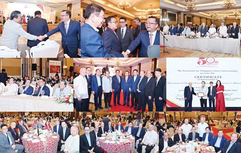 上圖和圖二本會理事長施東方博士和執行副理事長林榮輝分別與黃溪連大使閣下握手致意。